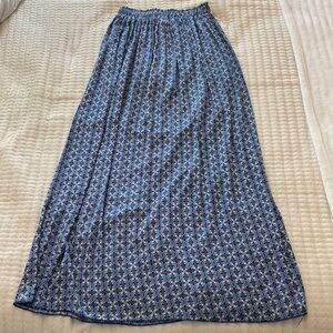 Patterned Cortefiel Maxi Skirt, size Small but can fit Medium